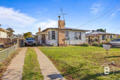 /international/au/210-woods-street-donald-vic-148285672/