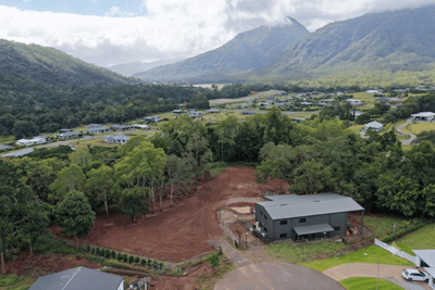 /international/au/8-9-jarar-close-goldsborough-qld-151644032/