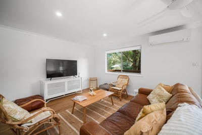 /international/au/9-third-ridge-road-smiths-lake-nsw-147859740/