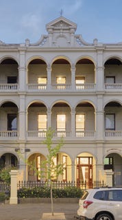 /international/au/99-drummond-street-carlton-vic-147937484/