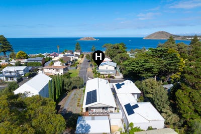 /international/au/19-giles-street-encounter-bay-sa-151034508/
