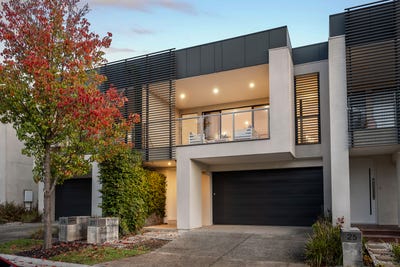 /international/au/27-muyan-circuit-burwood-vic-151358520/