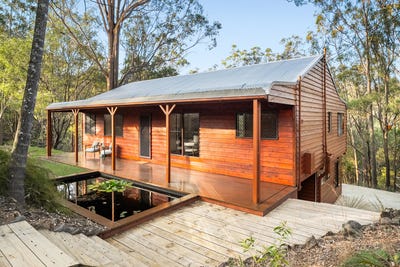 /international/au/107-banksia-drive-mount-crosby-qld-152629656/