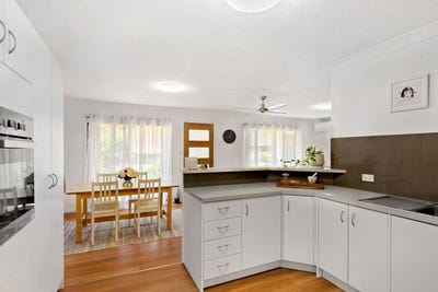 /international/au/31-172-barrier-reef-drive-mermaid-waters-qld-151288332/