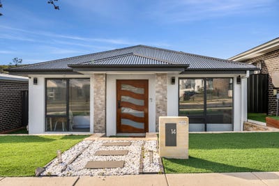 /international/au/14-mccusker-st-whitlam-act-152170340/