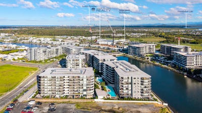 /international/au/1215-2-athena-boulevard-hope-island-qld-151569280/