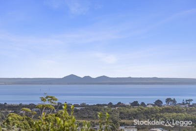 /international/au/105-tower-road-portarlington-vic-152067940/