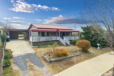 /international/au/61-maitland-street-uralla-nsw-151333024/