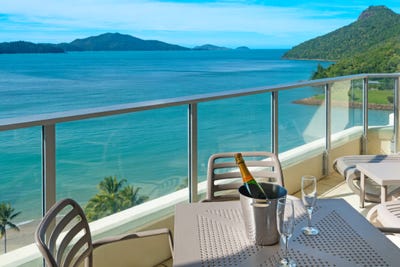 /international/au/wha-cb1203-14-resort-drive-hamilton-island-qld-151354060/