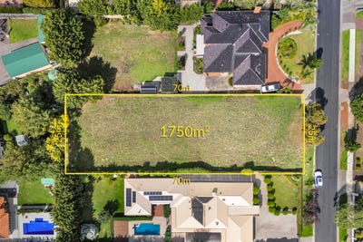 /international/au/11-murray-court-greenvale-vic-204471088/
