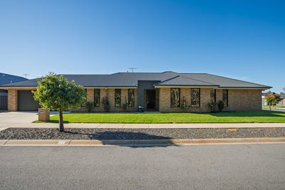 /international/au/24-swansea-court-thurgoona-nsw-151013056/