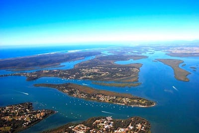 /international/au/70-canaipa-point-drive-russell-island-qld-204493828/