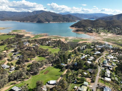 /international/au/22-fossickers-trail-goughs-bay-vic-204472352/