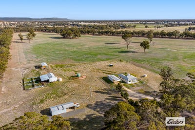 /international/au/190-lake-road-glenorchy-vic-700408624/