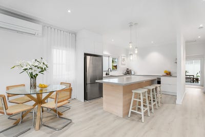/international/au/33-cecil-street-caringbah-south-nsw-148366280/?lang=fr