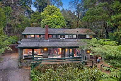 /international/au/7-broompark-crescent-olinda-vic-148647212/