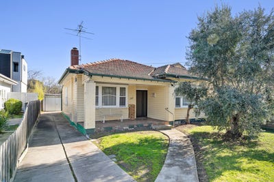/international/au/18-adaleigh-street-yarraville-vic-148645480/?lang=en