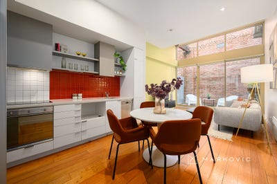 /international/au/17-109-oxford-street-collingwood-vic-151358820/