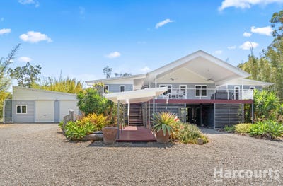 /international/au/74-pacific-haven-circuit-pacific-haven-qld-151211380/