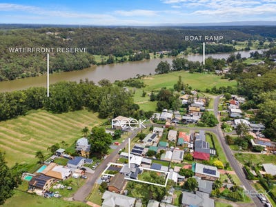 /international/au/14-water-ski-parade-cumberland-reach-nsw-150584760/