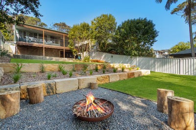 /international/au/28-coronation-street-warners-bay-nsw-152447296/