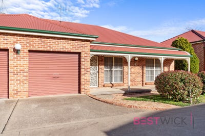 /international/au/11-84-lambert-street-bathurst-nsw-151531120/