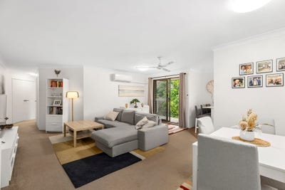 /international/au/10-37-cadell-street-toowong-qld-148628812/