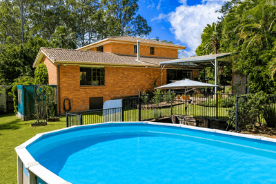 /international/au/28-copp-road-southside-qld-151103308/