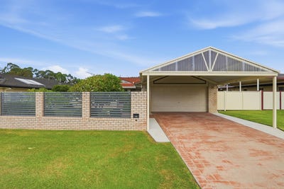 /international/au/14-william-sharp-drive-coffs-harbour-nsw-151072640/