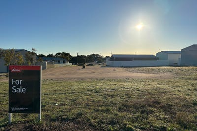 /international/au/58-carrow-terrace-port-neill-sa-204499584/
