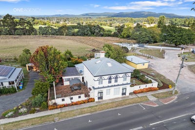 /international/au/20-gilbert-street-latrobe-tas-150542320/