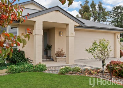 /international/au/25-arnold-court-kelso-nsw-151172240/
