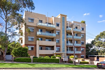 /international/au/9-19-21-oxford-street-blacktown-nsw-151104068/