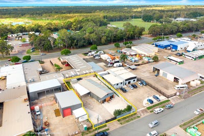 /international/au/18-armitage-street-bongaree-qld-505132268/