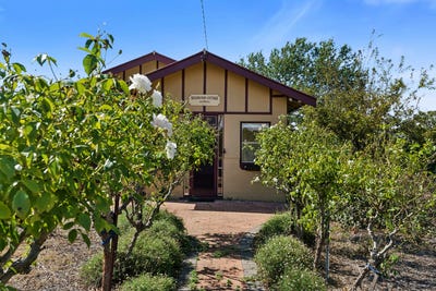 /international/au/19-south-street-murrumbateman-nsw-150568688/