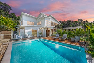 /international/au/2-armada-crescent-jubilee-pocket-qld-150934136/