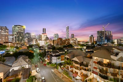 /international/au/7-93-leichhardt-street-spring-hill-qld-150943352/