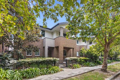 /international/au/29-sydney-smith-drive-penrith-nsw-150983380/