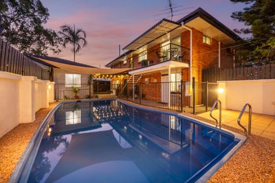 /international/au/2-lavarack-street-mount-louisa-qld-152486288/