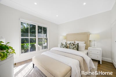 /international/au/86-kitchener-street-st-ives-nsw-148152216/