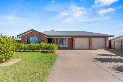 /international/au/49-walter-avenue-two-wells-sa-151006796/