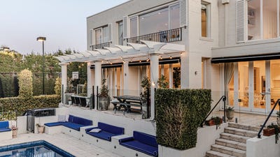 /international/au/6-kinane-street-brighton-vic-152727556/