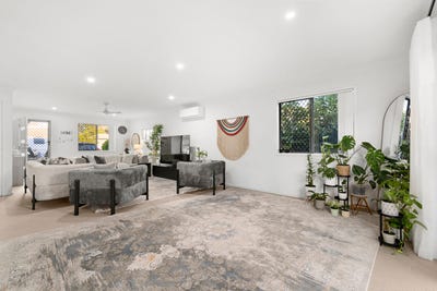 /international/au/20-57-station-road-bethania-qld-150946960/