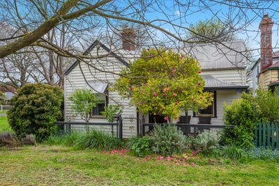 /international/au/32-dundas-street-lancefield-vic-152545072/