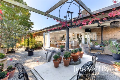 /international/au/8-chase-boulevard-alfredton-vic-148023492/?lang=en