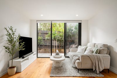 /international/au/g04-362-burwood-highway-burwood-vic-148120620/