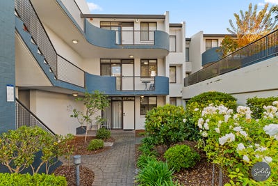 /international/au/16-1-oxley-street-griffith-act-151066668/
