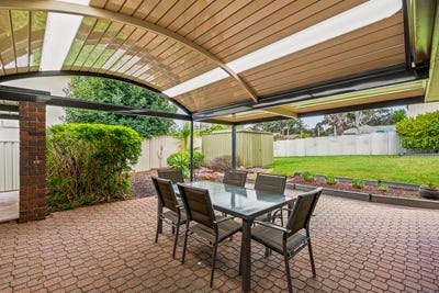 /international/au/9-pine-drive-aberfoyle-park-sa-152535780/