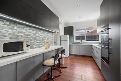 /international/au/304-keymer-street-cloverdale-wa-152403660/