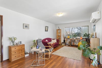 /international/au/2-27-filburn-street-scarborough-wa-152529336/
